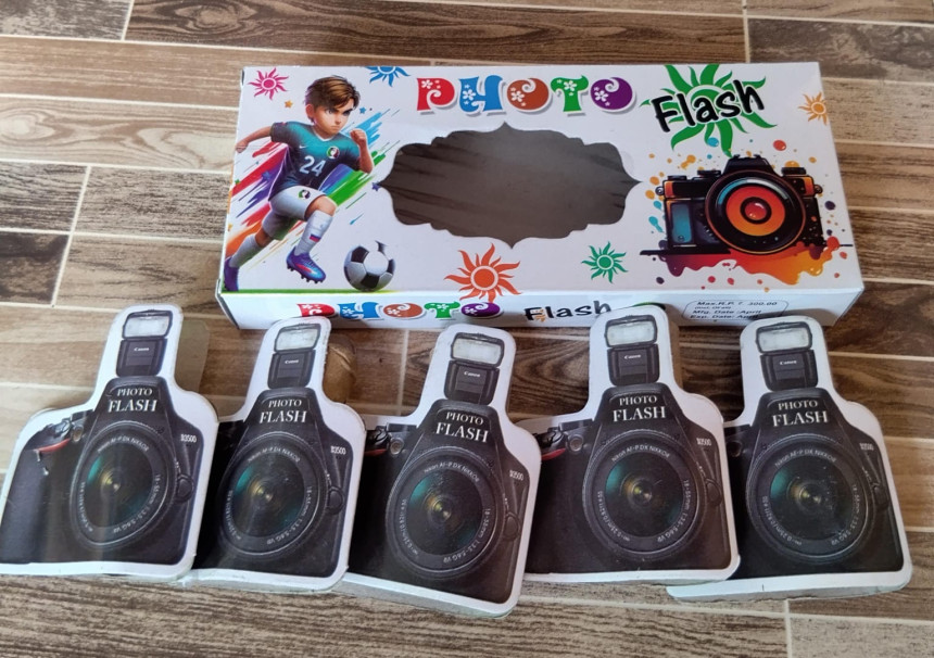 PHOTO FLASH COLOUR